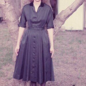 Vintage 1950s Navy blue dress with velvet collar